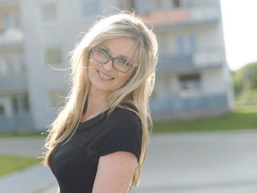 TessLovely Vorschaubild