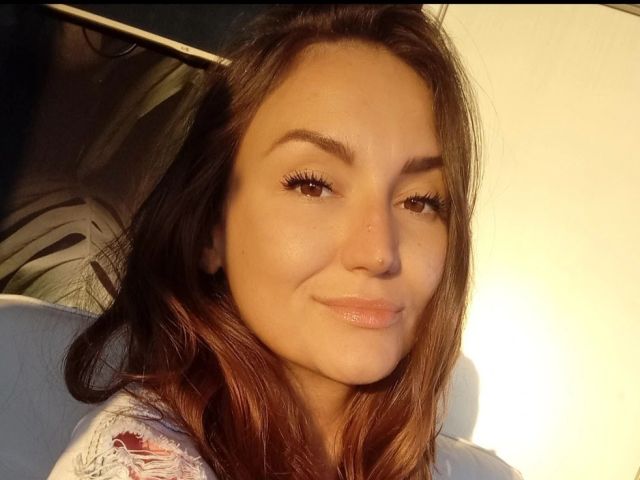 brunetteTIFFANY Vorschaubild